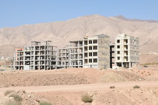 دولتهای مختلف وظیفه خود را در ساماندهی مسکن رها کردند و کار دست سفته بازان افتاد