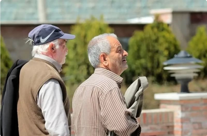 تامین اجتماعی بازنشستگان را سرکار گذاشت؟/ نه معوقات فروردین و نه مطالبات بیمه تکمیلی بازنشستگان پرداخت نشد