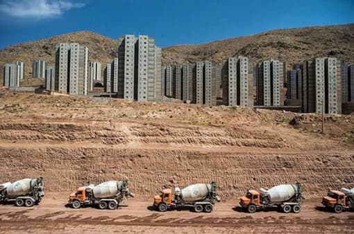 ابهام در پرداخت تسهیلات به واحدهای نهضت ملی مسکن / متقاضیان، بازنده تأخیر در پرداخت وام نهضت ملی