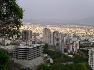 قیمت مسکن در ۴ شهر ساحلی جنوب ایران/ خرید خانه در بندرعباس، بوشهر و چابهار چند میلیارد تومان آب میخورد؟ +جدول